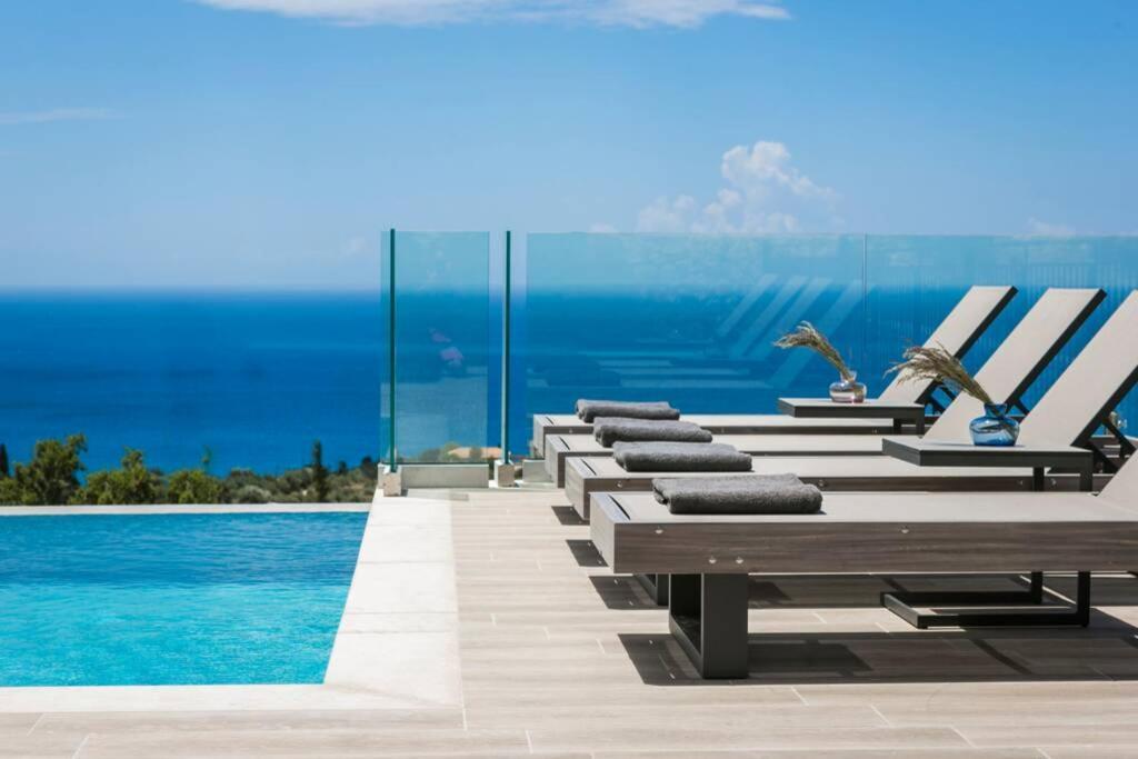 Color Villas-New Villa Green At Trapezaki With Private Pool Mousata Екстериор снимка